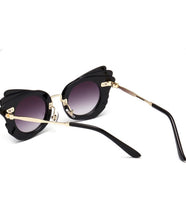 Load image into Gallery viewer, S011 - Black &amp; Gold Sunglass