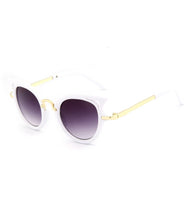 Load image into Gallery viewer, S025 - Cat Eye Sunglass - White